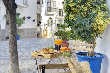 Apartamento en Estepona - Espacio Renovado, A Pasos de Playa y Casco Antiguo