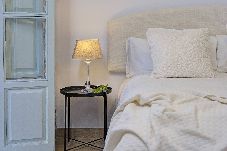 Apartamento en Estepona - Espacio Renovado, A Pasos de Playa y Casco Antiguo