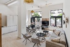 Apartamento en Estepona - Escapada Perfecta A Pasos De Playa y Casco Antiguo