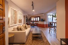 Apartamento en Granada - A Pasos de La Alhambra, Terraza Privada & AC