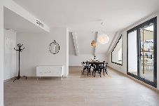 Apartamento en Estepona - Increíble Terraza, Vistas al Mar, Gran Ubicación