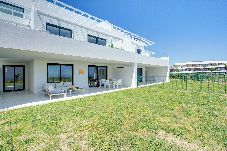 Apartamento en Casares -  Piscina Inifinita, Vistas al Mar y Terraza Privada