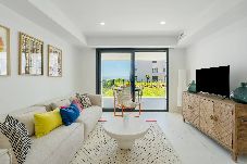 Apartamento en Casares -  Piscina Inifinita, Vistas al Mar y Terraza Privada