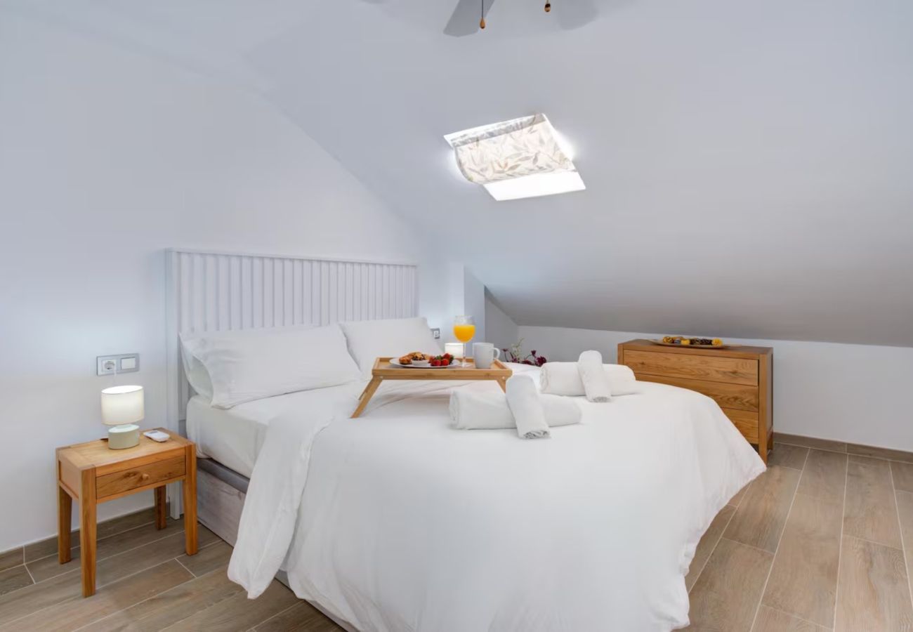 Apartamento en Estepona - Nuevo · Centro · 1 min de la playa