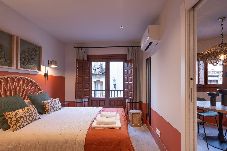 Ferienwohnung in Granada - Nur wenige Schritte von der Alhambra entfernt, Private Terrasse & Klimaanlage