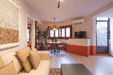Appartement à Granada - À quelques pas de l'Alhambra, Terrasse Privée & Climatisation