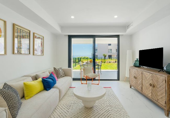 Appartement à Casares - Piscine à débordement, vue sur la mer et terrasse privée