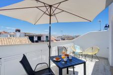 Appartement à Estepona - Soleil Infini et Terrasse Privée au Centre