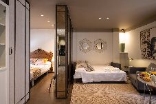 Appartamento a Granada - Attico di Design Centrale con Terrazza Privata e Aria Condizionata