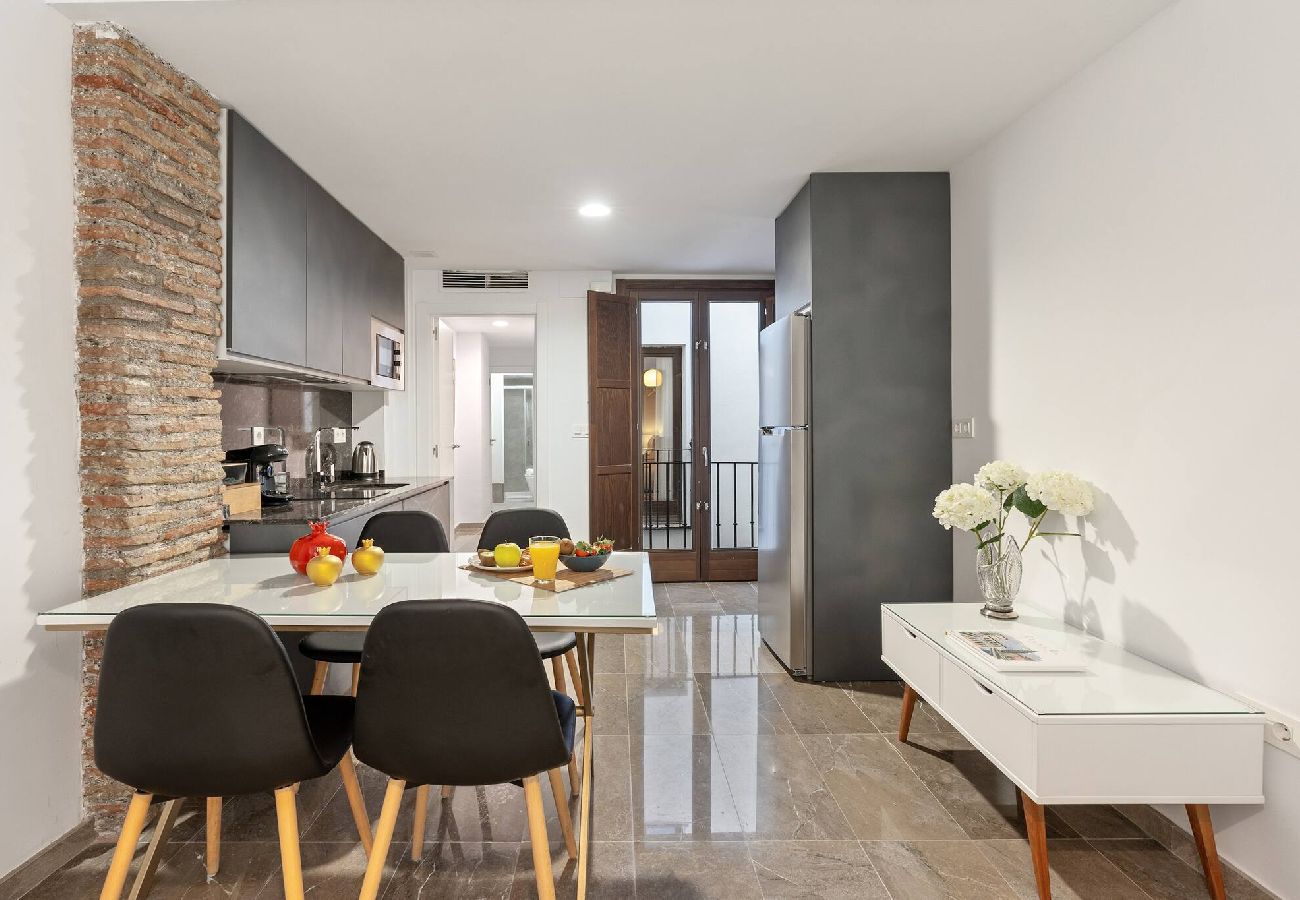 Apartment in Granada - Nuevo · Centro Granada · Puerta Real · Parking Privado